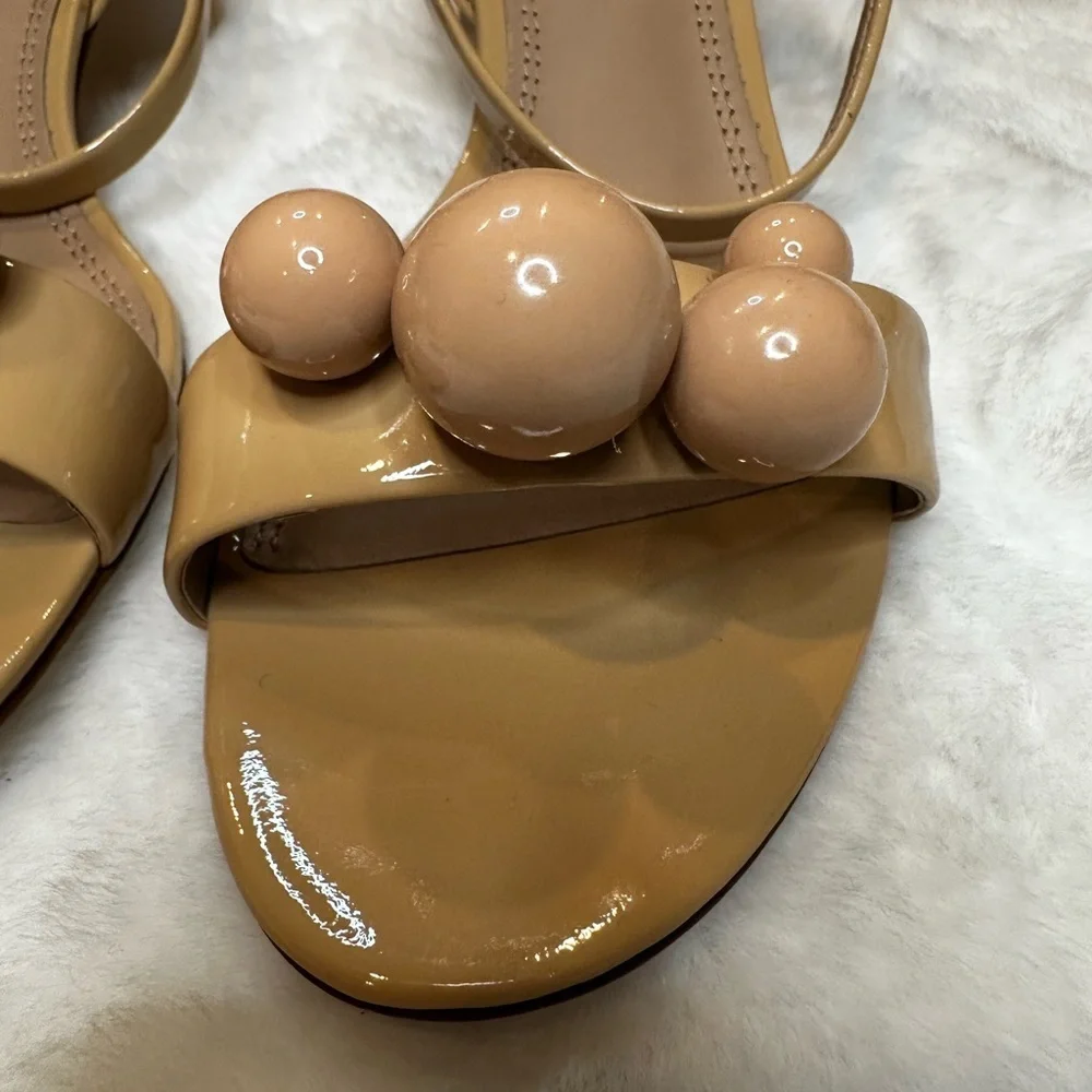Tory Burch Patent Leather Bubble Sandals in Tan
